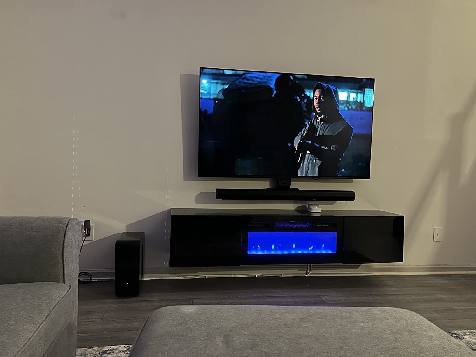 58/mo Finance Meble Furniture Cali EF Wall Mounted Electric