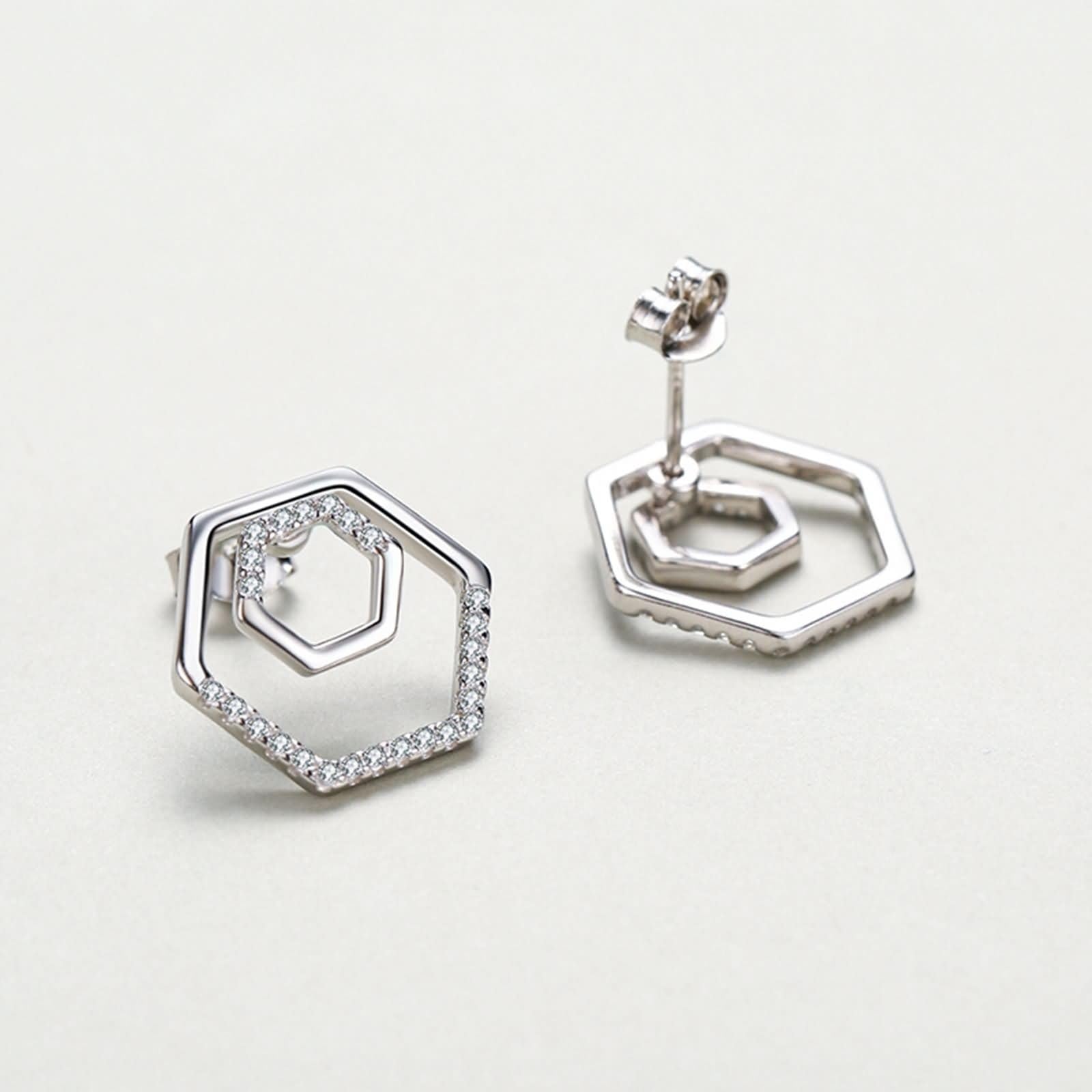 Orecchini in oro bianco 9 K/14 K/18 K con moissanite, motivo geometrico cavo