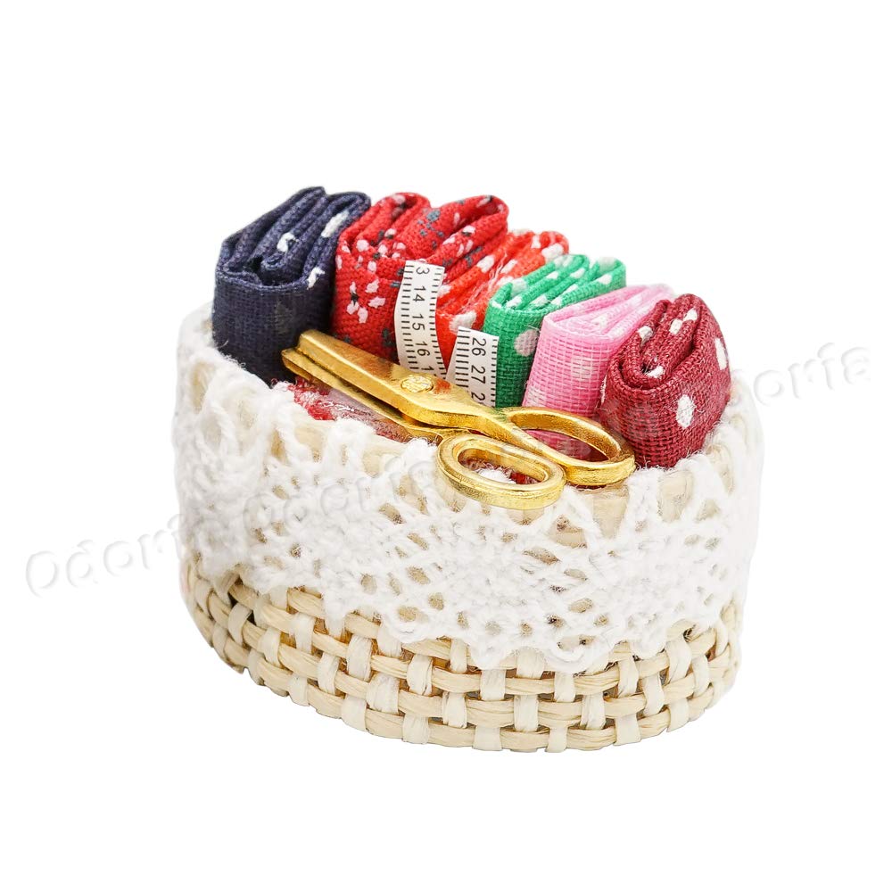 Odoria Miniatura 1/12 – Caja Y Cesta De Costura Decorativa Para Casa De Muñecas, Madera Y Tela, 4.4 X 3.6 X 2.7 Cm