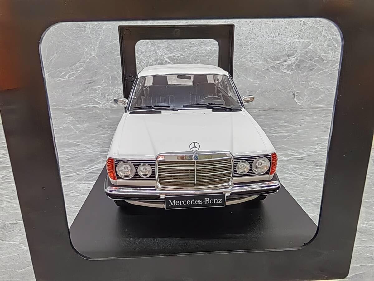 505-020 KK 1/18 メルセデスベンツ 230E W123 1975 505-020 KK 1/18 メルセデスベンツ 230E W123 1975 KK-Scale 1