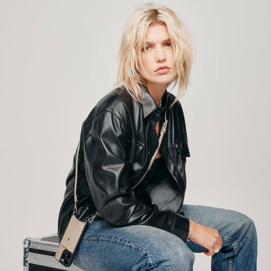 BANDOLIER バンドリヤー　iPhone 15 スマホケース　グレージュ Amazon.co.jp: BANDOLIER バンドリヤー iPhone 15 Pro Max ケース