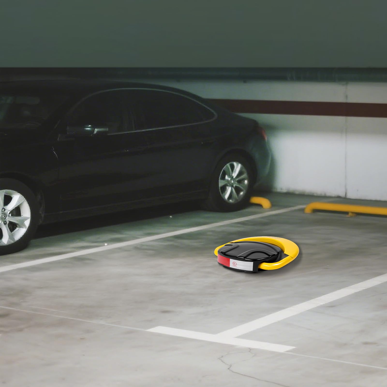 Parkplatzsperre mit Fernbedienung (20M) | 2T Traglast & IP67 | Rundes Antikollisions-Design mit Reflektierstreifen | Legierungsstahl-Gehäuse | für Privat/Gewerbe – Inkl. Schlüssel & Montagezubehör