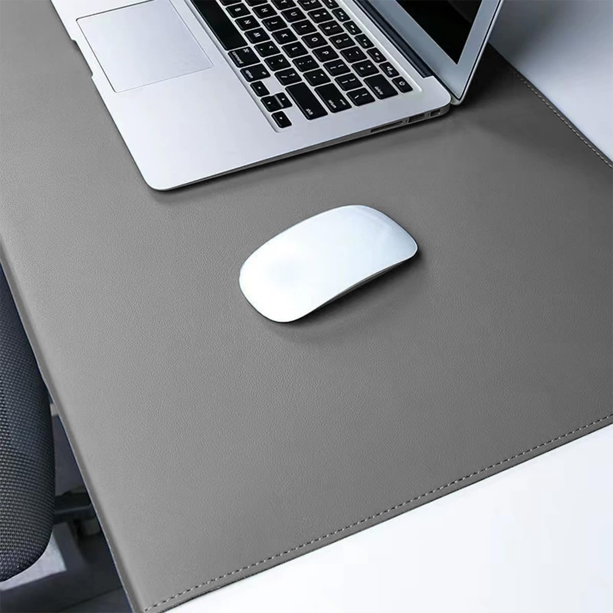 Kantenschutz, Schreibtischunterlage, große, faltbare Leder-Tischmatte mit verriegeltem Rand, rutschfeste Laptop-Mauspads für Büro, Zuhause, Arbeit, Studium, Schreiben, Tippspiel (Weiß, 100 x 60 cm)