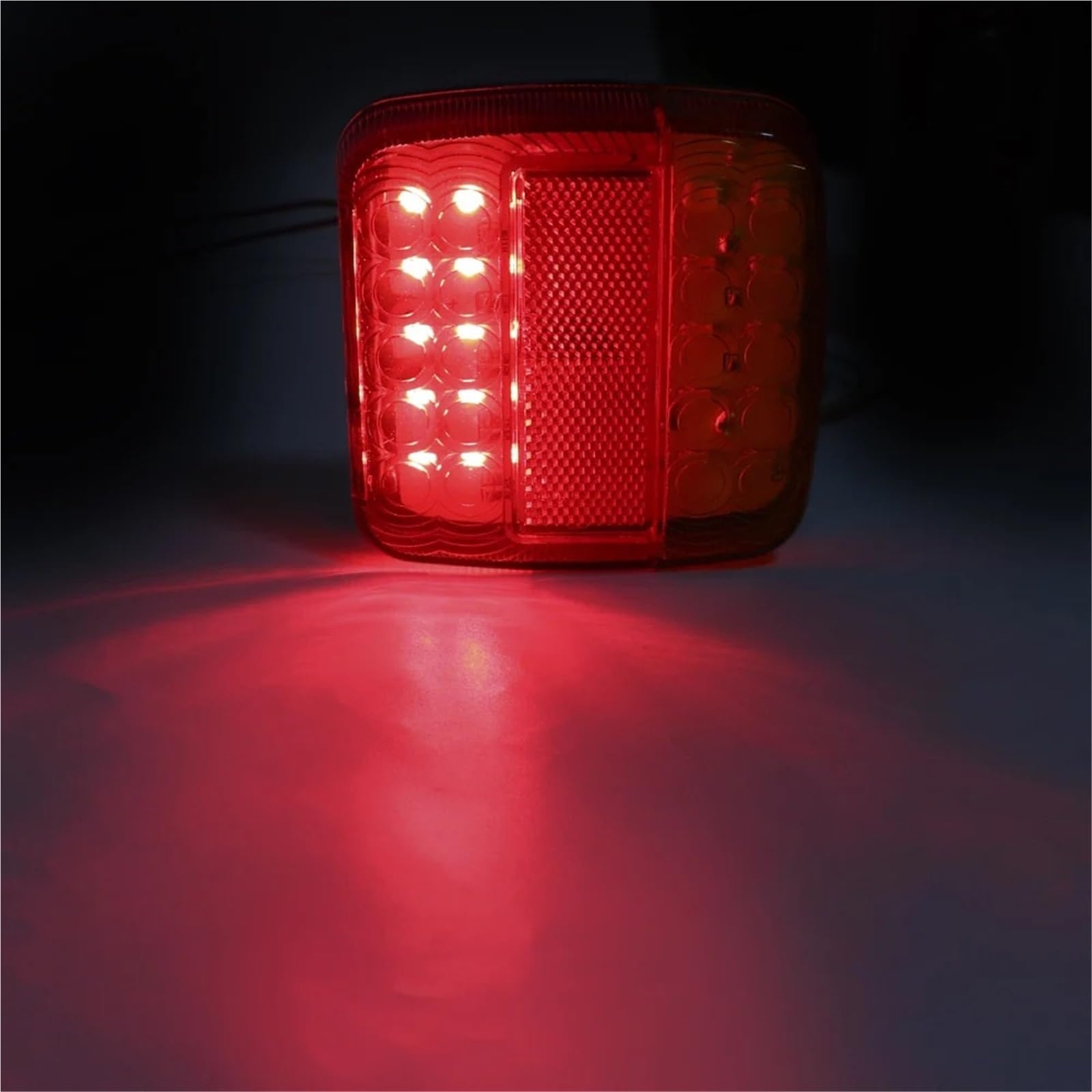 Generico Fanale posteriore da 12 V per indicatore di segnale 26 LED per auto Luce per targa