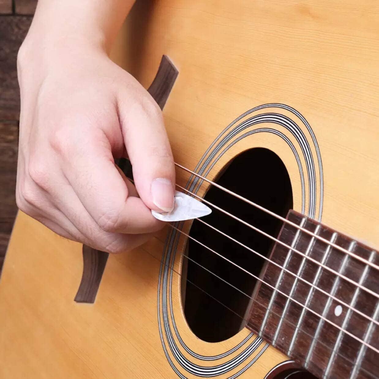 Mediator Guitare Acoustique, Médiateur, Guitar Picks Lot de 24, Pour Guitare Ukulélé, Acoustique, Électrique, Basse, Médiator de Gaitare, Celluloïd