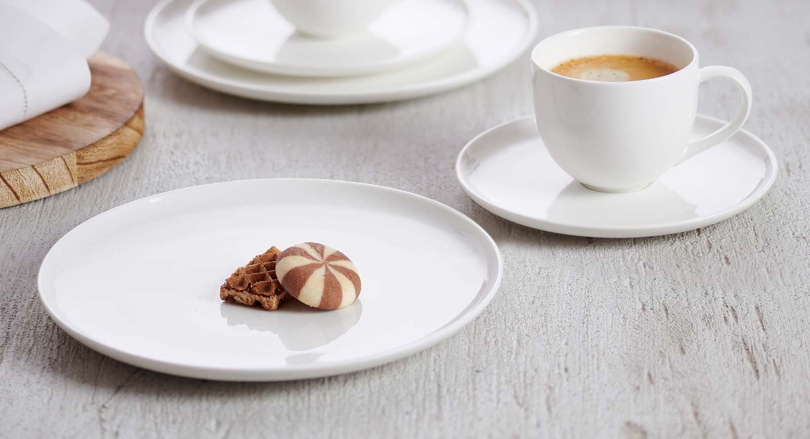 Ritzenhoff & Breker Skagen Espressotasse 90 ml 6er Set | Klassisches Tafelgeschirr | Abgerundete Formen | Porzellan | Spülmaschinen- & Mikrowellenfest | Weiß