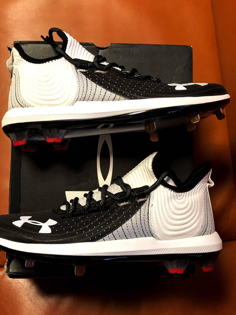 新品USA国内限定☆アンダーアーマー野球用スパイクシューズ ハーパー4 ★30c Amazon.co.jp: USA国内限定モデルアンダーアーマー野球用