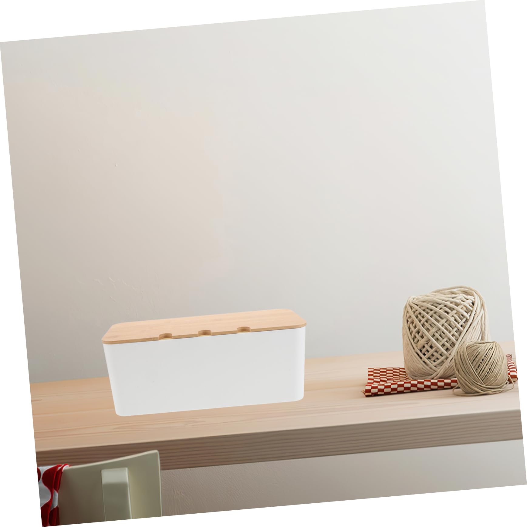 Caja Organizadora para Guardar Cables con Agujeros, Plástico y Madera | Diseño Simple y Moderno, 1 Juego, Acceso Cómodo para Conexiones Múltiples y Orden de Conductores