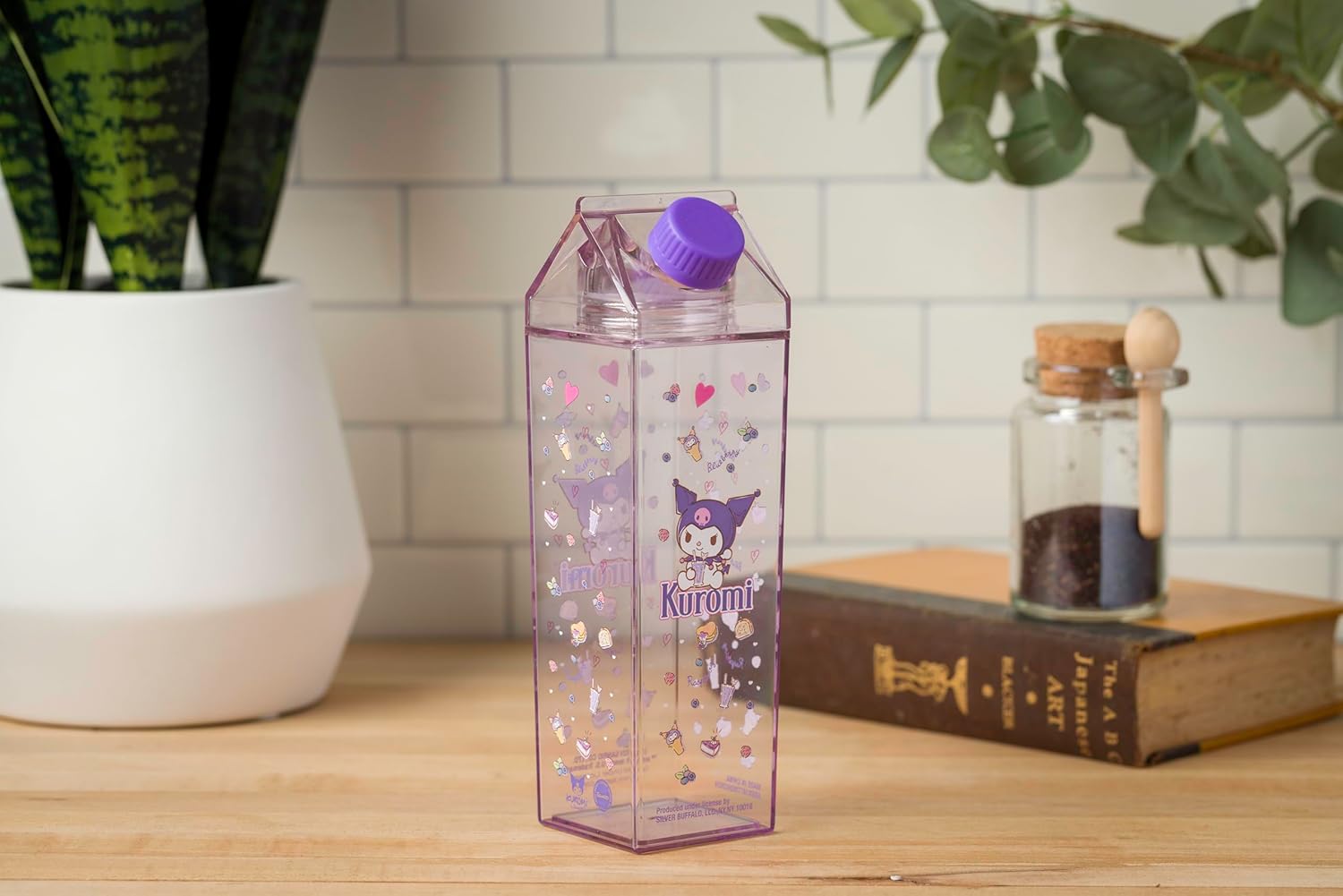Amazon.com: Silver Buffalo Sanrio Hello Kitty and Friends