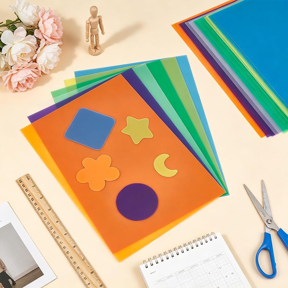 BENECREAT 24pcs 6 Couleurs Feuilles en PVC Souple Plastique Flexible 30x21cm A4 Feuilles Plastique Translucide Givré pour Artisanat Fenêtres Cadres Photo Projets d Affichage DIY