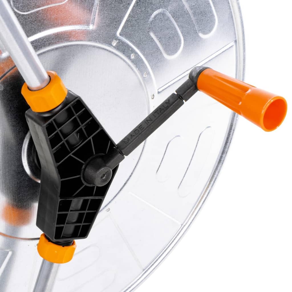 Stahl Schlauchwagen für 110 m 1/2" oder 80 m 3/4" Schlauch, verzinkte Konstruktion mit Rädern und abgewinkeltem Anschluss für knickfreie Handhabung