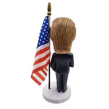 アメリカ大統領ドナルド・トランプ氏フィギュア ドナルド・トランプ次期アメリカ大統領のフィギュアがオンライン