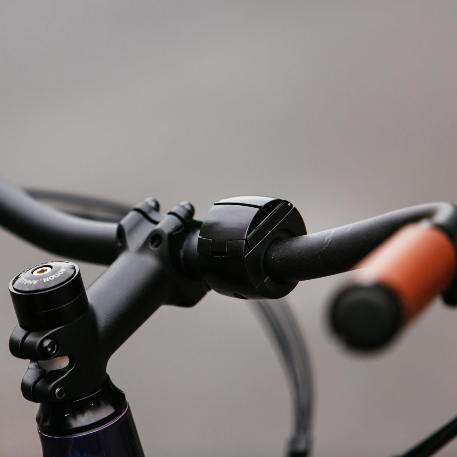 Loop Support de téléphone Universel pour vélo ou téléphone Noir