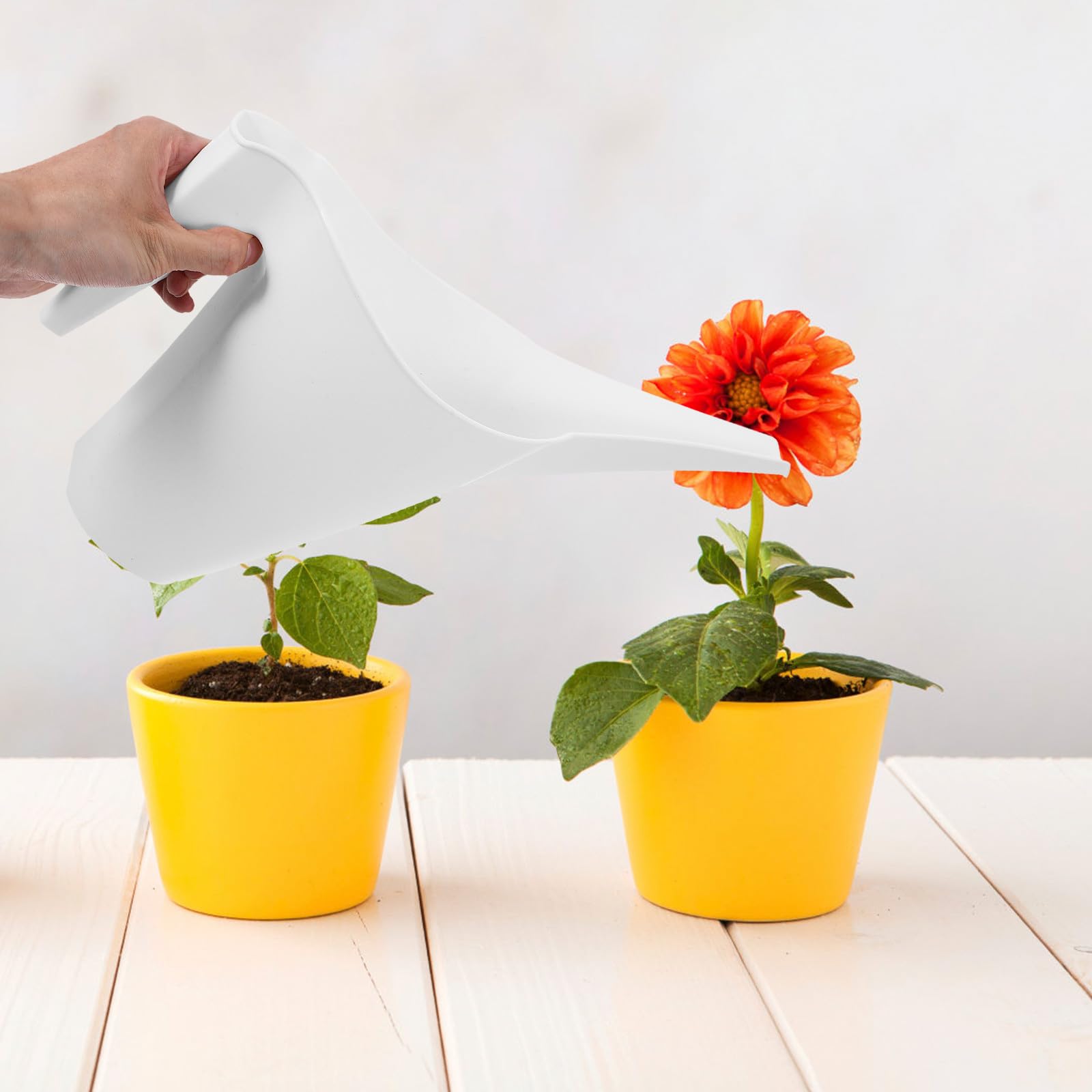 Regadera de Jardín 1, 8 L de PP con Boquilla Larga Ergonómica