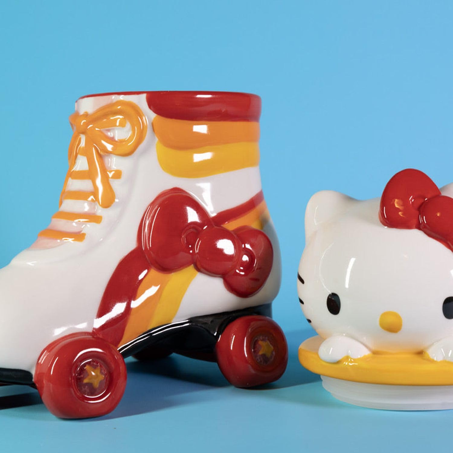 Amazon.com: Hello Kitty Roller Derby Cookie Jar, 8.25