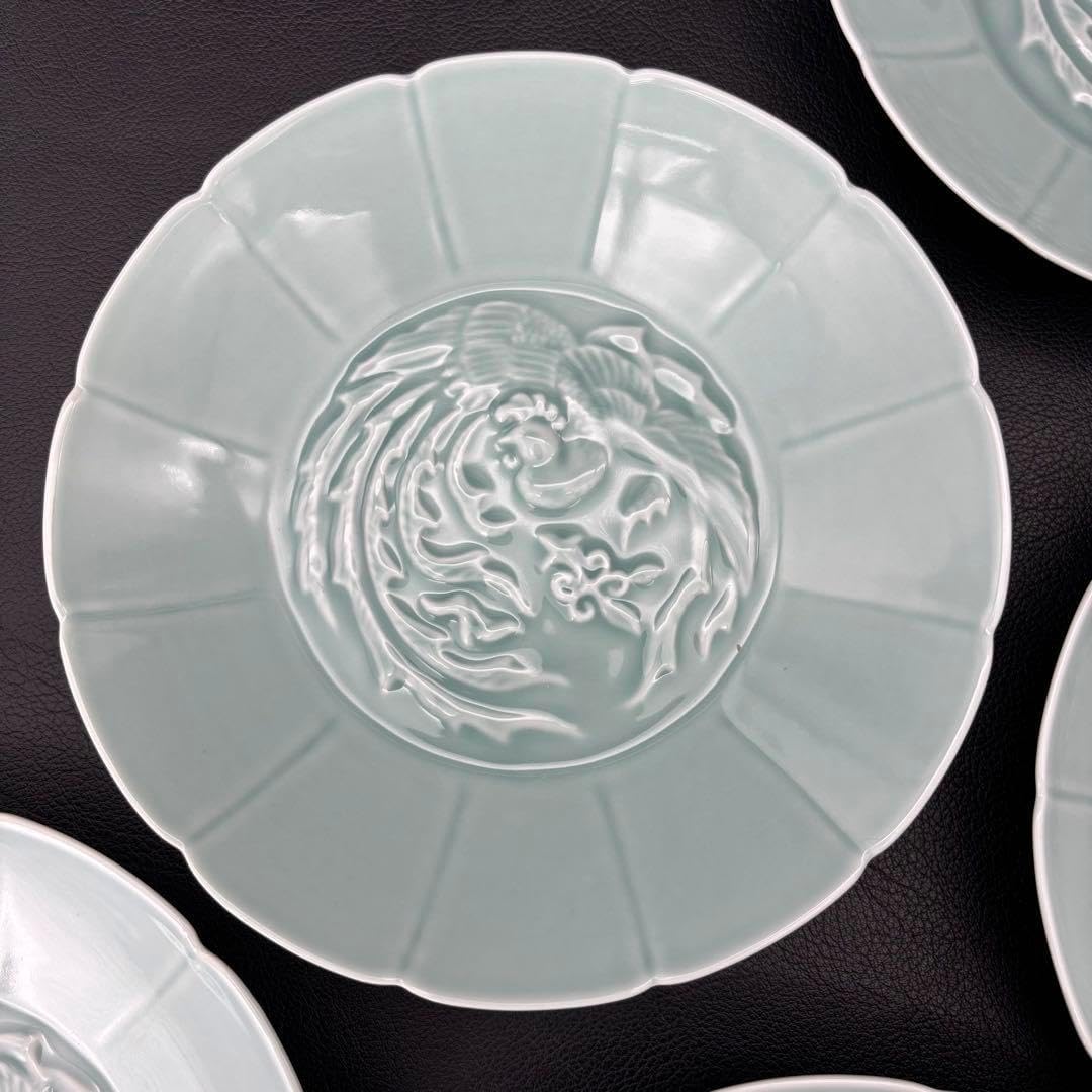 未使用品【深川製磁】青磁十二方割 鳳凰陽刻皿 揃 /有田焼 深川製磁 青磁十二方割 鳳凰陽刻皿 揃 有田焼 2025年最新】