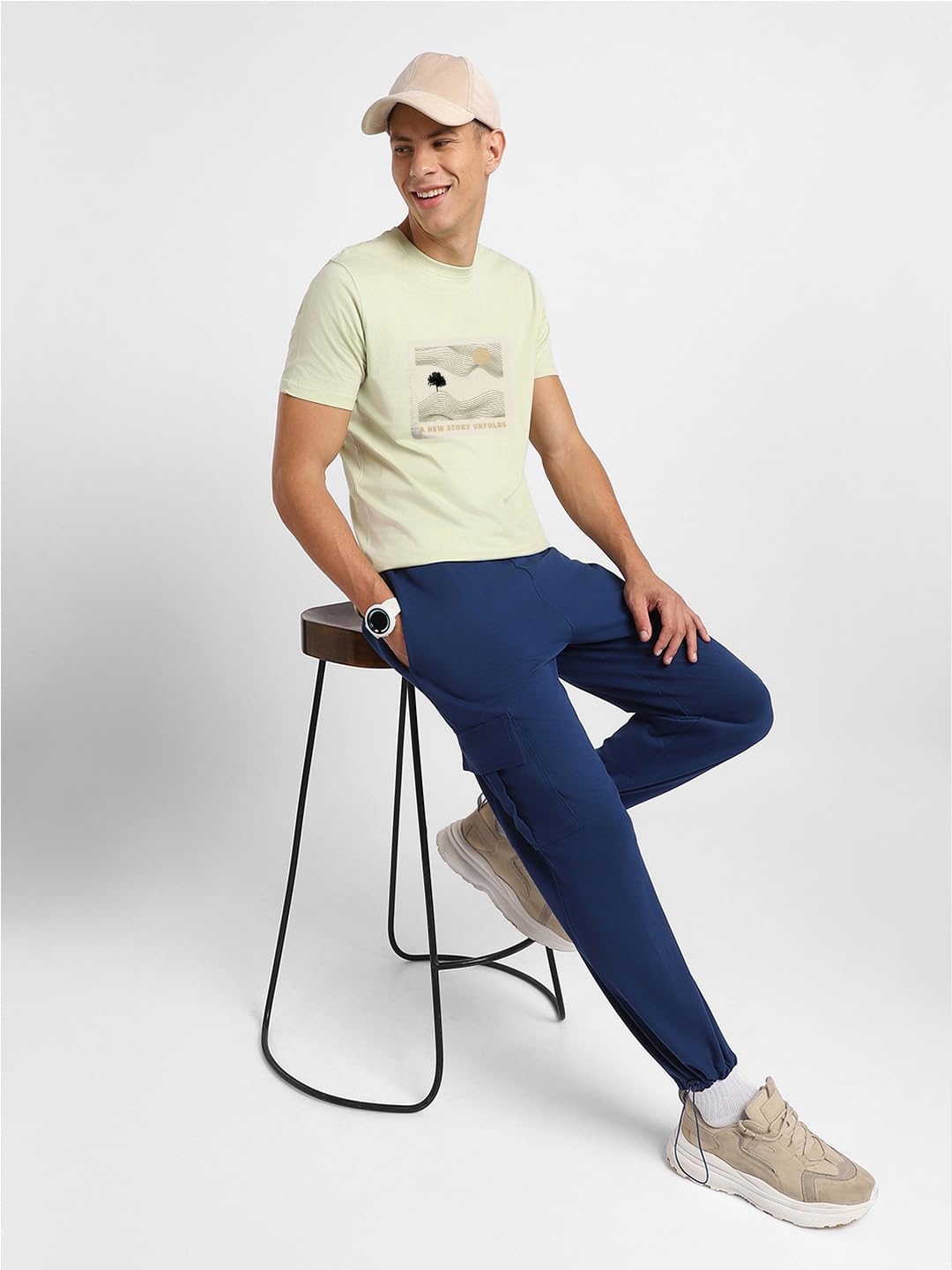 NOBERO Camiseta de algodón con estampado gráfico de ajuste regular para hombre