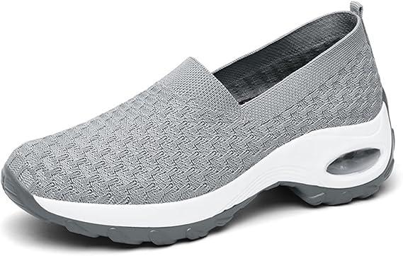 lightweight women's walking shoes