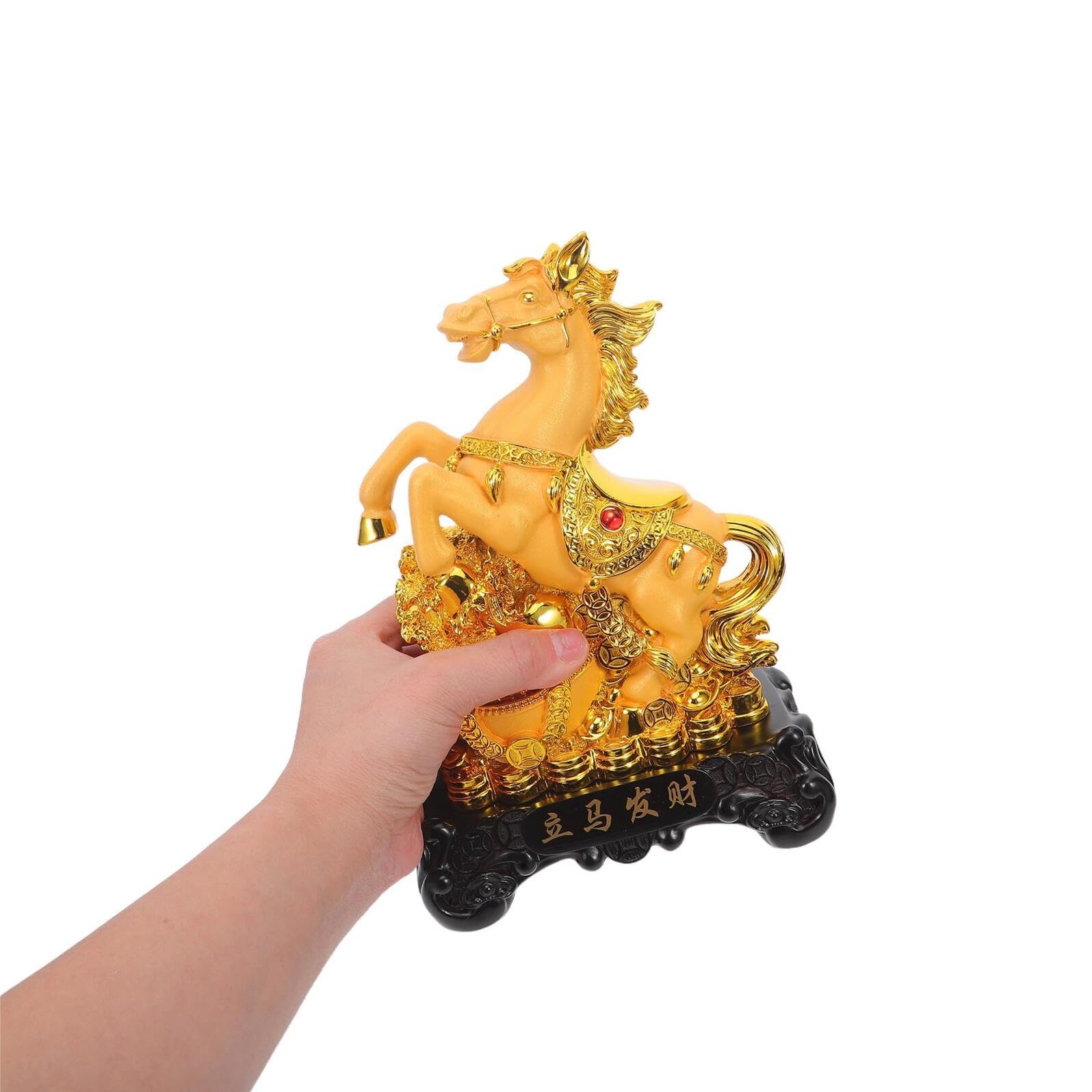 Ręcznie Malowana Figurka Konia z Żywicy Do Dekoracji Domu Kreatywna Ozdoba Feng Shui Rok Konia Statuetka Biurko i Półkę Salonie Gabinecie Symbol Bogactwa i Szczęścia