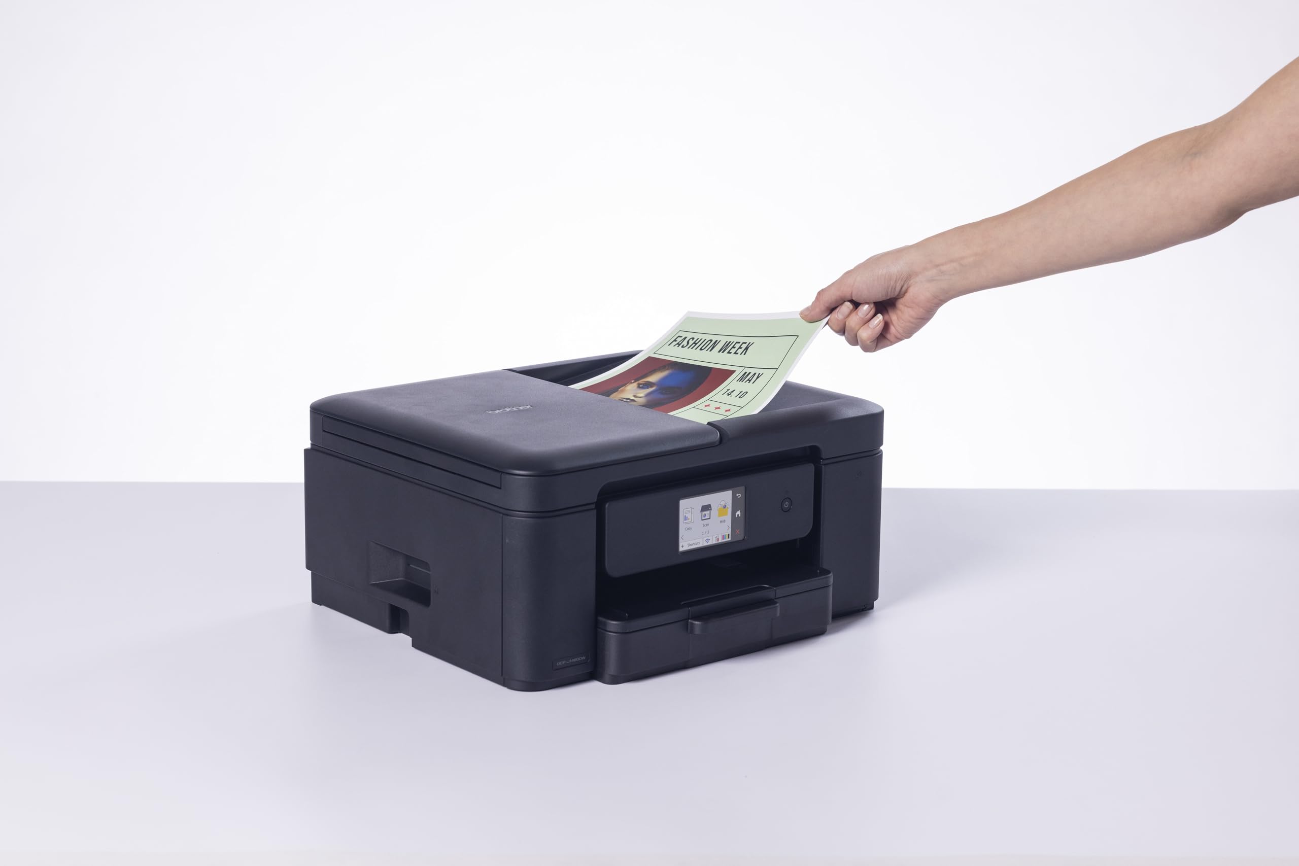 Brother DCPJ1460DW |Multifunzione inkjet a colori | 16 ipm |Duplex in stampa |Touchscreen 6.8 cm |Cassetto 150 e ADF 20 fogli |WiFi e USB |Stamp e Scan mobile|Cartucce inbox da 200 pag