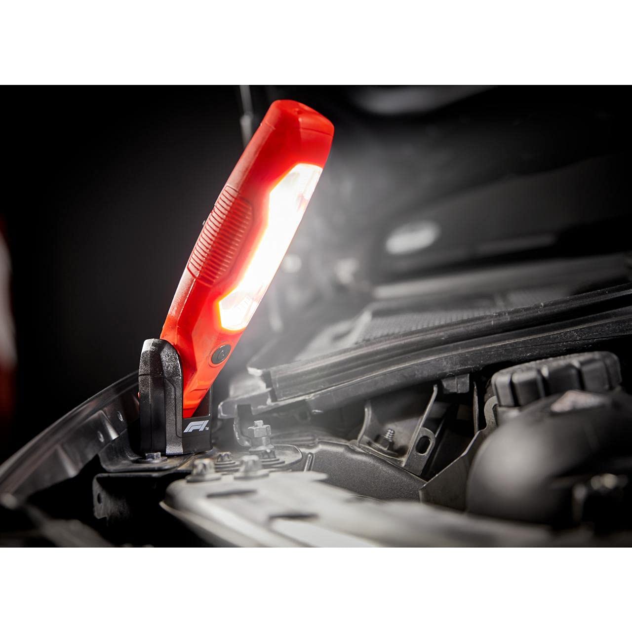 Formula 1 10822 COB-LED - Lampada da Lavoro per Officina, 600 Lumen, Ricaricabile con USB, con Gancio per appenderlo, Magnete, per Auto, Officina, Rosso/Nero