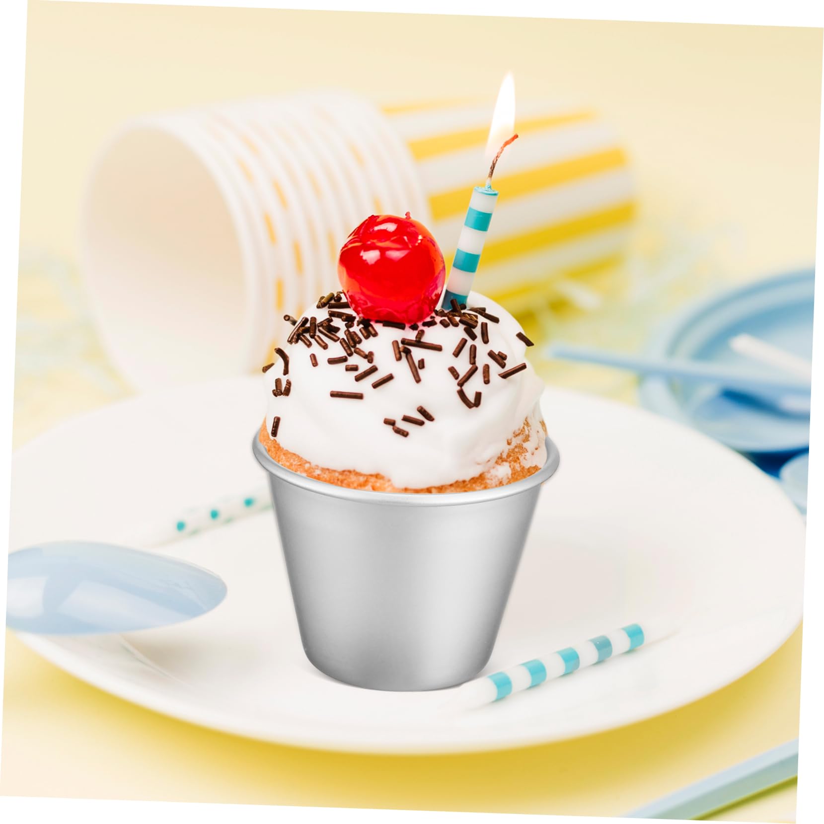 Juego De 2 Moldes Reutilizables Para Muffins Y De Aleación De Aluminio Resistente Compactos Y Versátiles Para Postres (8 Unidades).