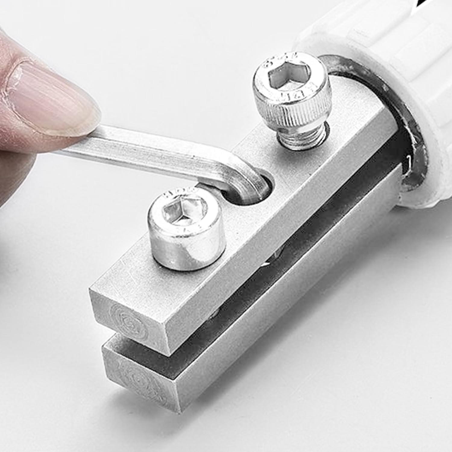 Kit Estrattore Viti, Robusto e Facile da Usare, Estrattore Generico per Viti a Testa Rotta, Applicazioni Versatili, Estrattore Viti, per Tubi da 1/2" e 3/4" (Argento)