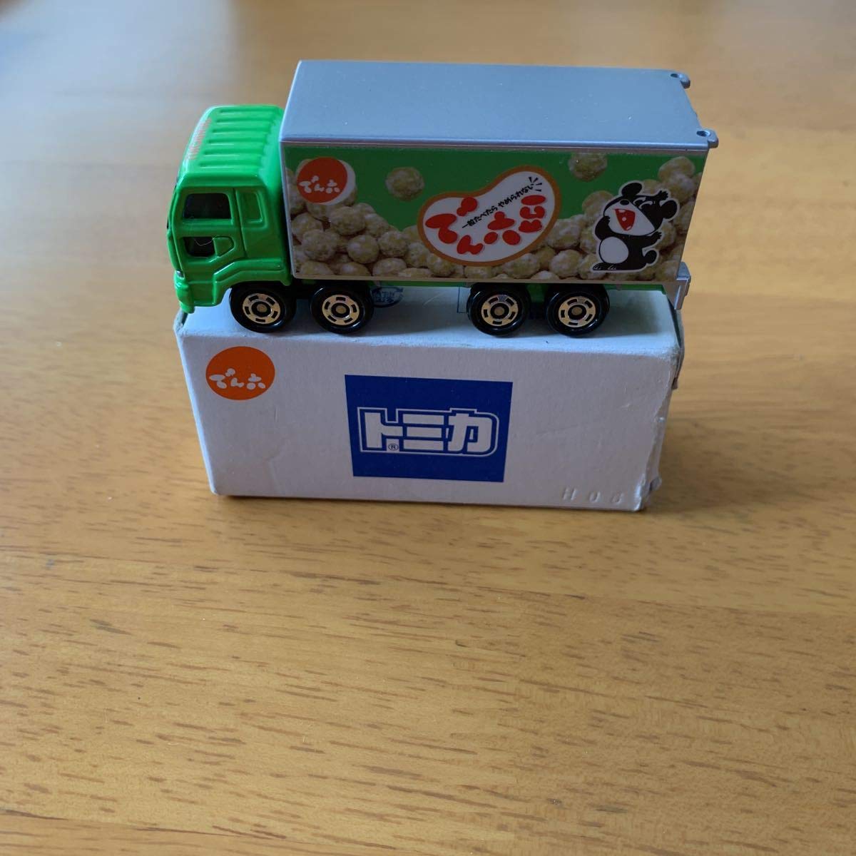 Amazon | トミカ でん六 日産ディーゼル ビッグサム | ミニカー・ダイ