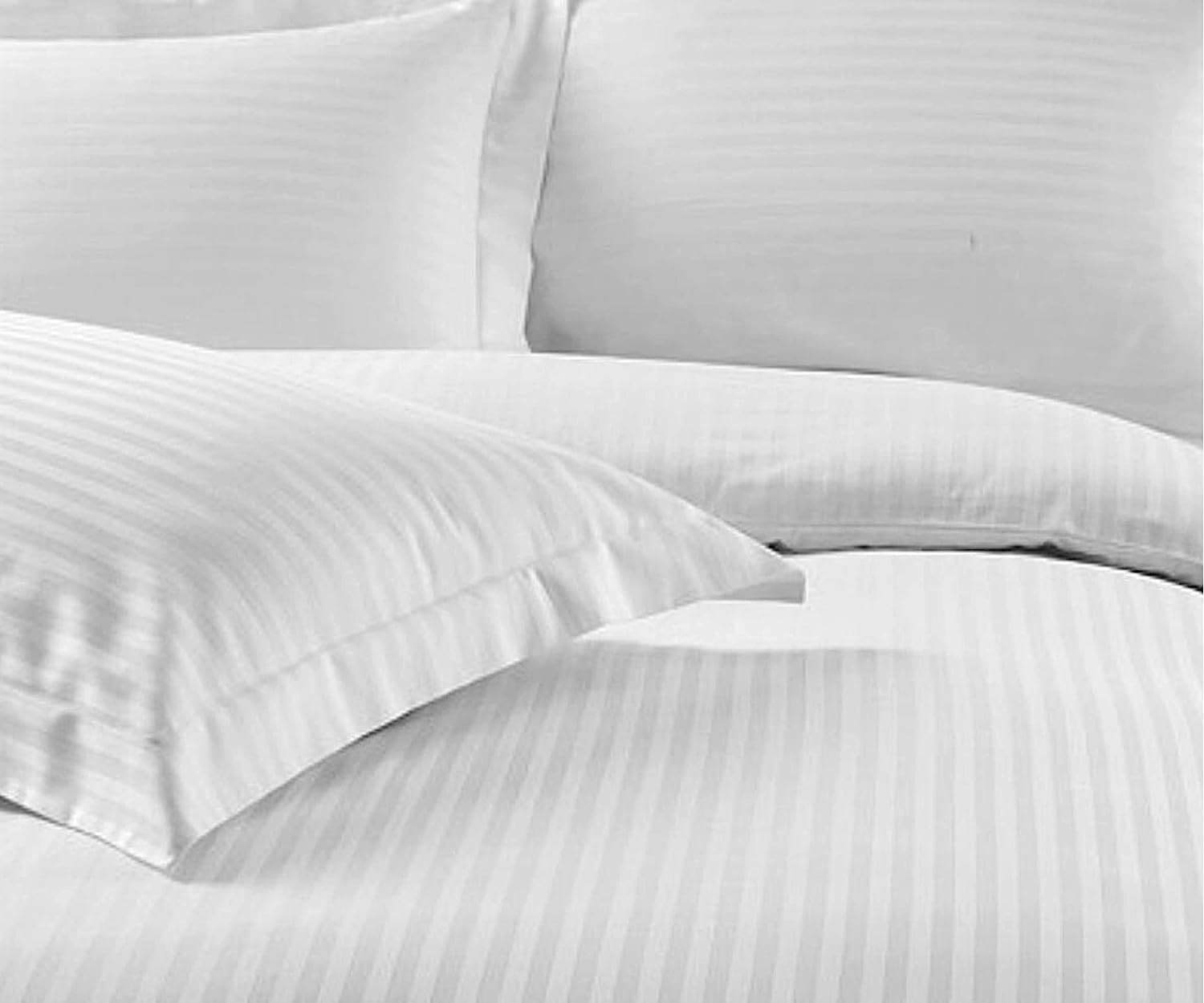 e World 6 Pieces Bedding Set – 1 Full/King Size Luxury Bedsheet with Stripped Pattern with 1 Soft Duvet Cover and 4 Pillowcases – Suitable for Home and Hotels.