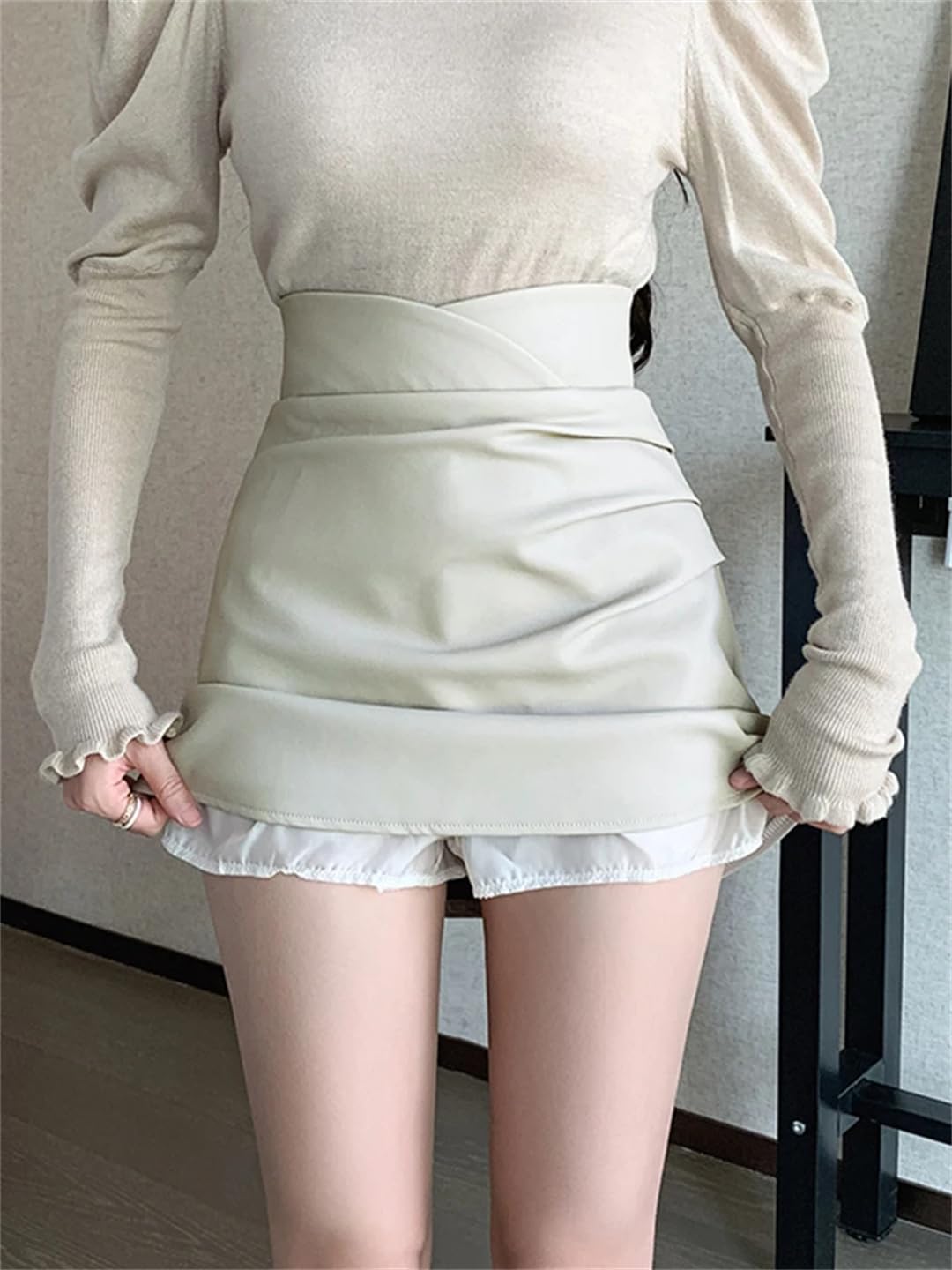 Damska zimowa spódnica plisowana w stylu vintage bodycon elegancka krótka spódnica ze skóry PU z wysokim stanem