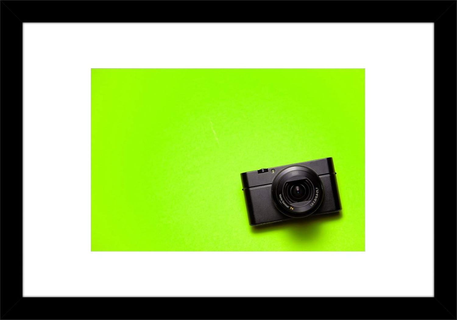 Shree Handicraft Minimal & Elegant Camera Photo Frame Wall Mount Frame