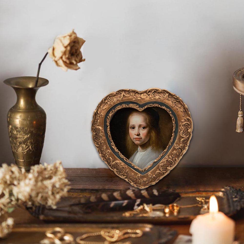 Amazon.com - SYLVIA'S SHOP 3x3 Small Vintage Heart Shaped Picture