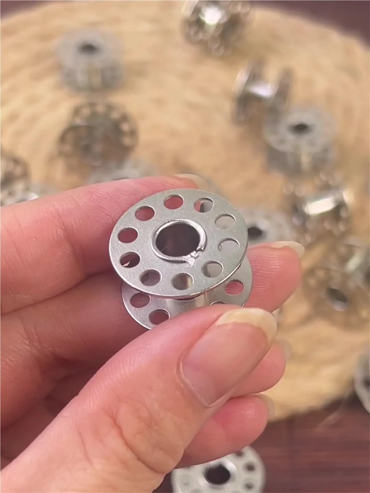 Szpulki do maszyn do szycia, Szycie metalu. Szpulki maszynowe ze stali nierdzewnej 15/30 szt. Dla pedałów. Maszyny(30pcs)