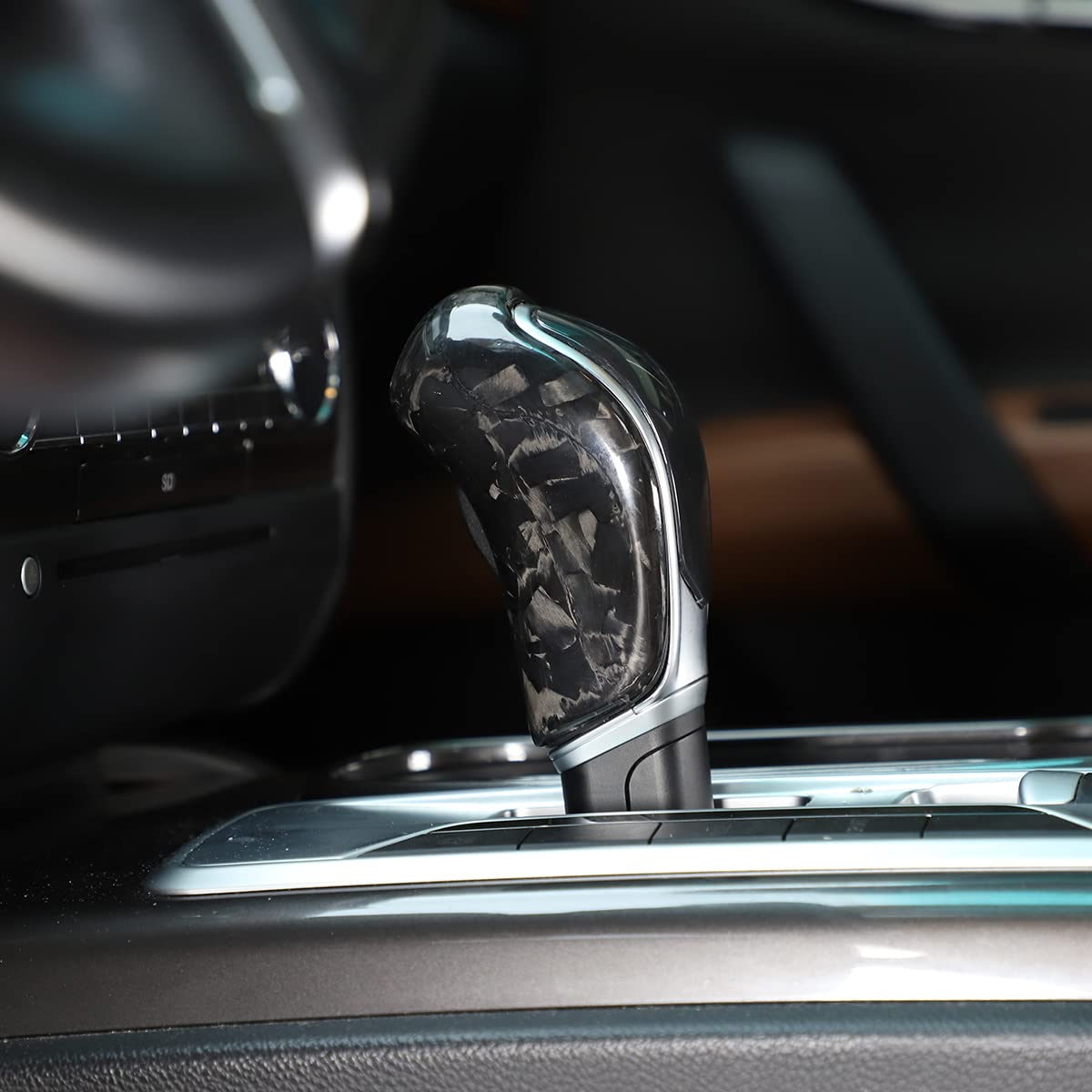 YIWANG 100% Real Carbon Fiber Gear Shift Knob Head Cover for Maserati Levante 2016-2018,Ghibli Quattroporte 2013-2018 Car Accessories (Forging Pattern)