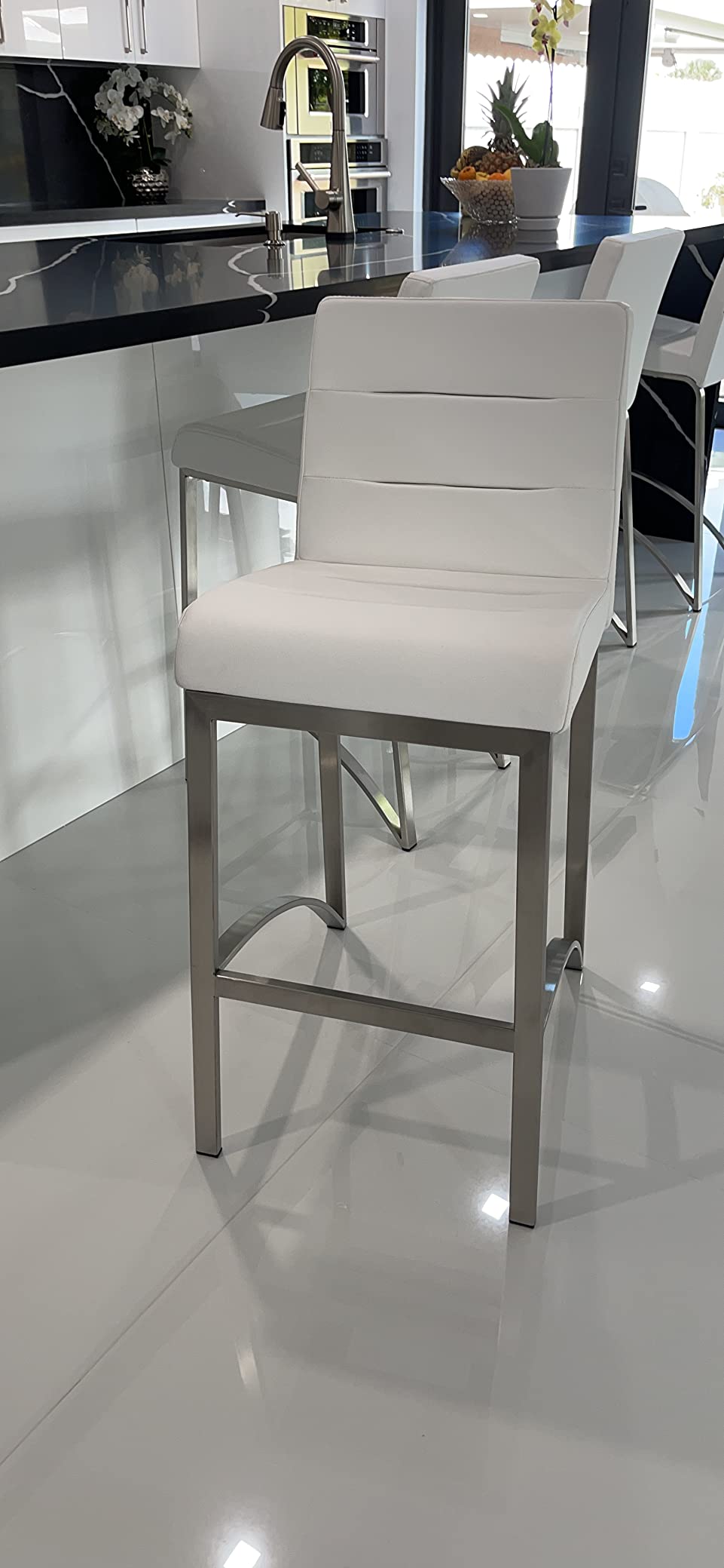 38/mo Finance Zuri Furniture Lynx Counter Height Contemporary Bar