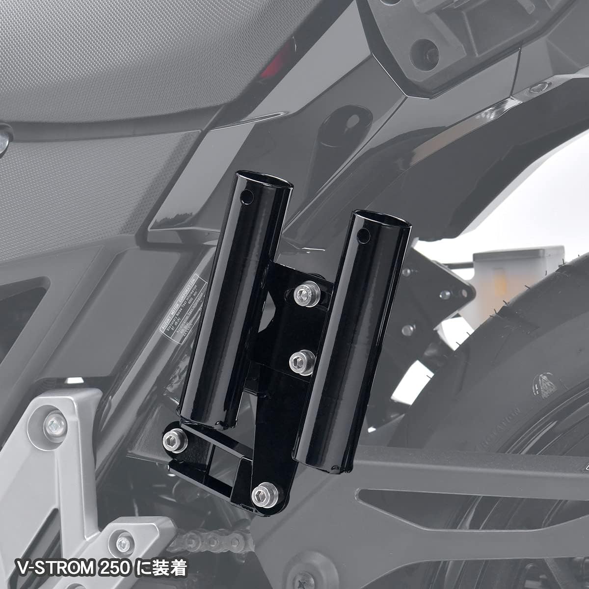 ディーアールシー(DRC) APE100,FTR223,XTZ125,TW225,WR250R/X,KLX125,D-TRACKER125,SUPERSHERPA,250TR,V-STROME250等※要年式確認 フィッシングロッドホルダー 汎用タイプ 2本まで収納可能 竿グリップ径30mmまで対応 角度調節 釣り竿ホルダー ダートフリーク D6573(旧品番:D60-03-101)