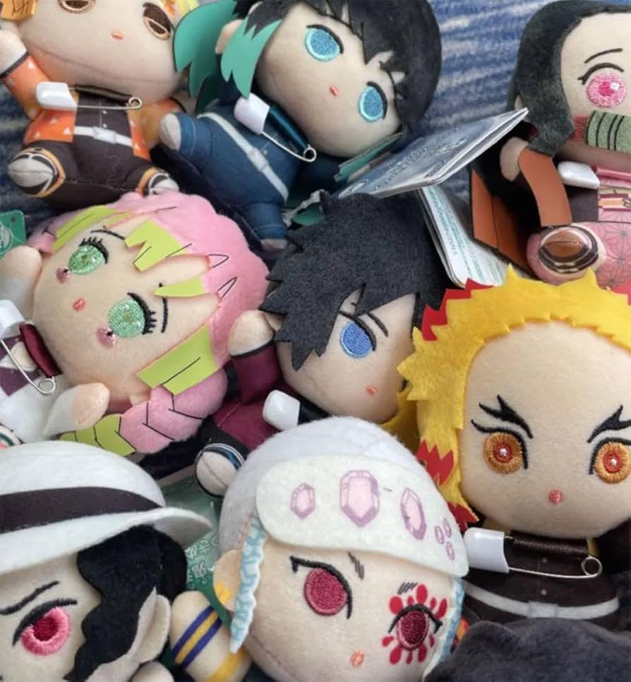 鬼滅の刃　くっつきぬいぐるみバッジ　14種セット Amazon.co.jp: 鬼 滅 くっつきぬいぐるみバッジ 12個セット