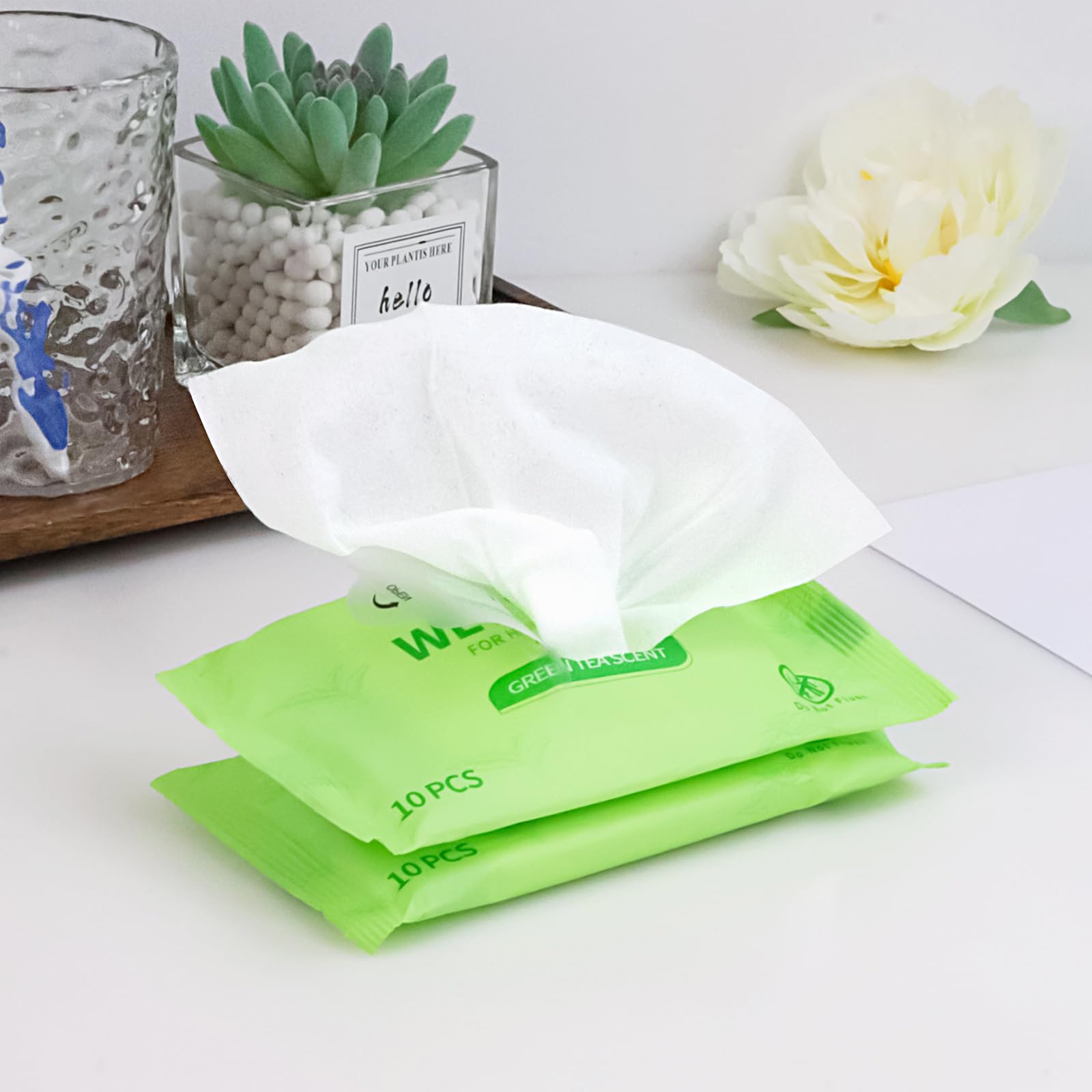 Paquete de 50 toallitas húmedas para la cara, limpia las manos de la cara rápidamente, 10 unidades, toallitas húmedas de té verde a granel para personas sin hogar, perfectas para senderismo, camping,