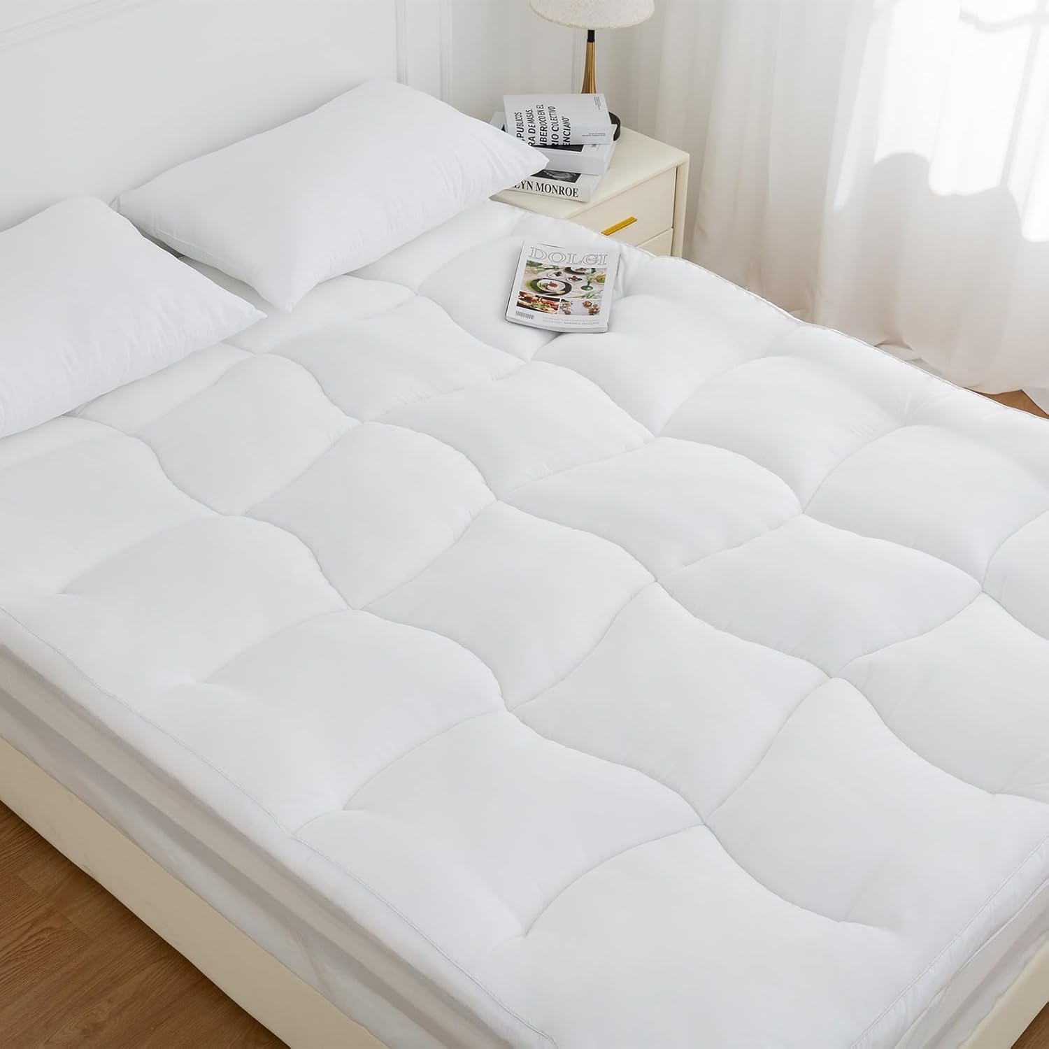 Quilted Mattress Topper Double Bed – Extra Thick 4 Inch (10cm) Ultra Soft Microfiber Filling 1200GSM, Breathable Box Stitched with Elasticized Corner Straps – Machine Washable (137 x190)