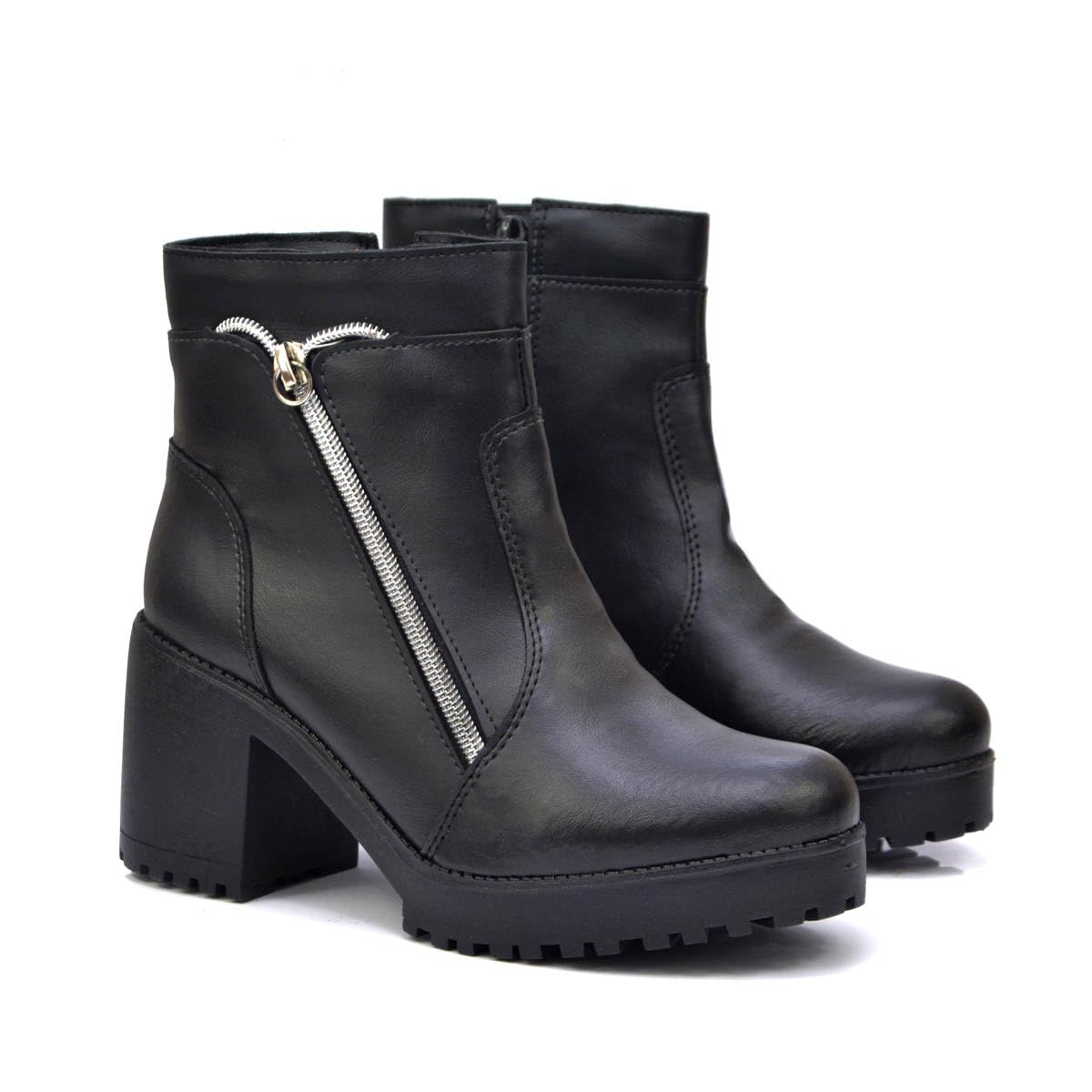 Bota Coturno RMP Shoes, Couro Preto, Salto Bloco, Zíper Lateral, Solado Tratorado em promoção! Veja a oferta e mais achadinhos de Botas 3 Hoje é o melhor dia para comprar Bota Coturno RMP Shoes, Couro Preto, Salto Bloco, Zíper Lateral, Solado Tratorado com aquele preço maroto! Promoção! Aproveite a oferta! 3