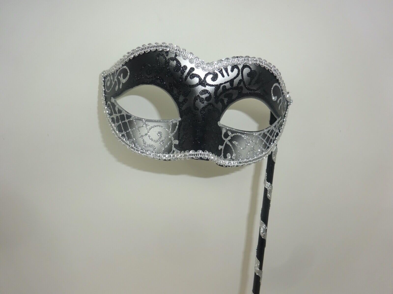 LADIES SPARKLING BLACK AND SILVER RIALTO VENETIAN MASQUERADE CARNIVAL PARTY EYE MASK HAND HELD ON A WOODEN STICK - Image 3