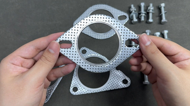 キッカ様 Amazon.com: GoaMotors 20692-8H30A Catalytic Converter Gasket Bolt