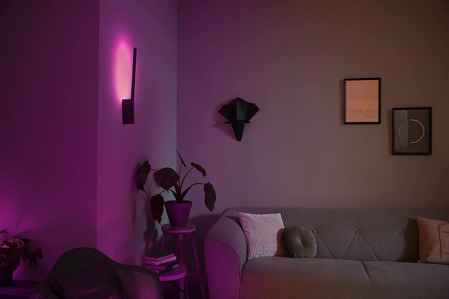 Philips Hue Lámpara, Hue Liane, Aplique Mural LED Inteligente, Luz Blanca, Compatible con Alexa y Google Home, Color Negro