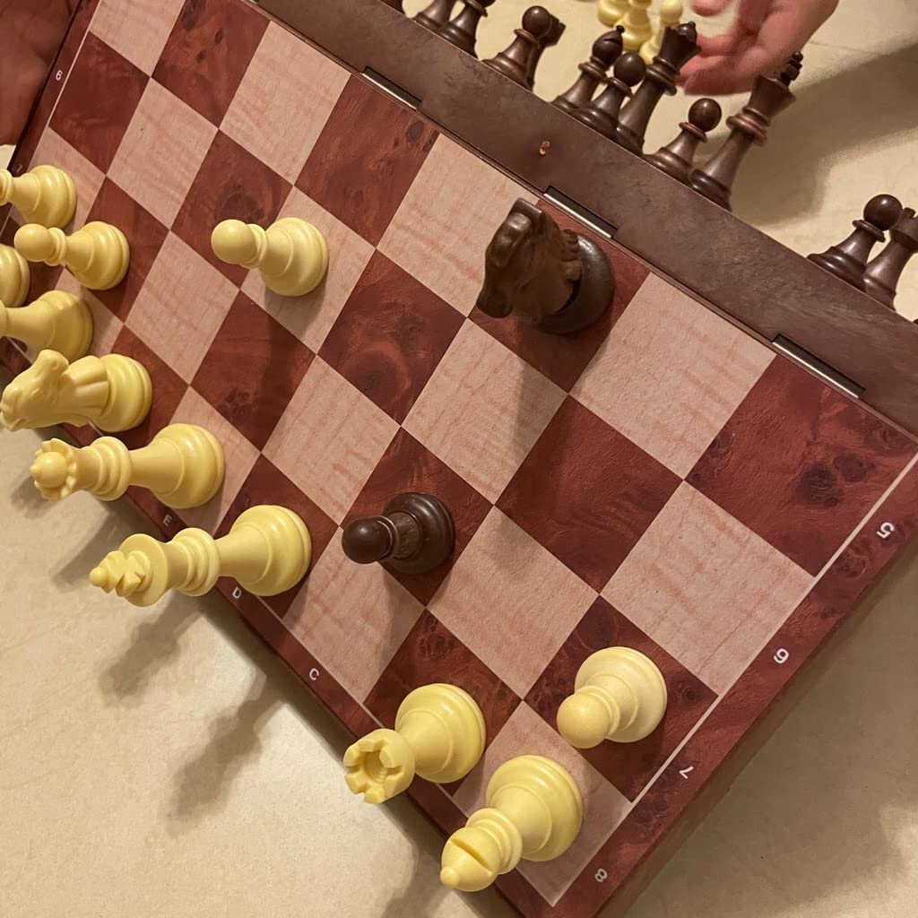 Scacchi da Viaggio magnetici, Scacchiera in plastica da 12 Pollici con Scacchi Pieghevoli in plastica, Set da Gioco da Viaggio per Adulti e Principianti