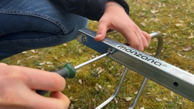 Monzana® Fahrradständer für 3 Fahrräder 37cm Radabstand 30-65mm Reifenbreite rostfreier Stahl selbstsichernde Schrauben Boden oder Wandmontage Mehrfachständer Fahrradhalter Aufstellständer Radständer Baumarkt