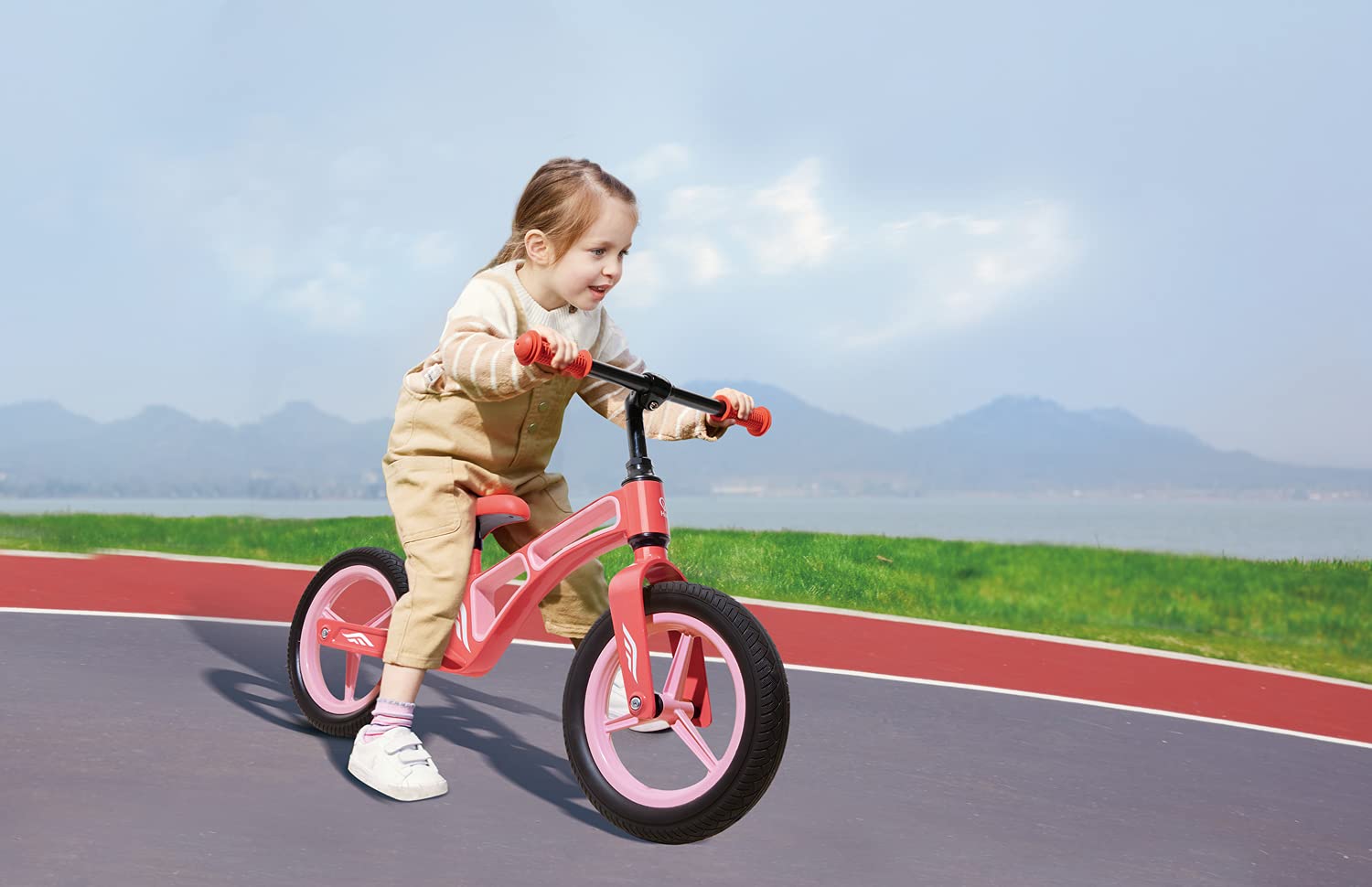Hape New Explorer Balance Bike, Pink