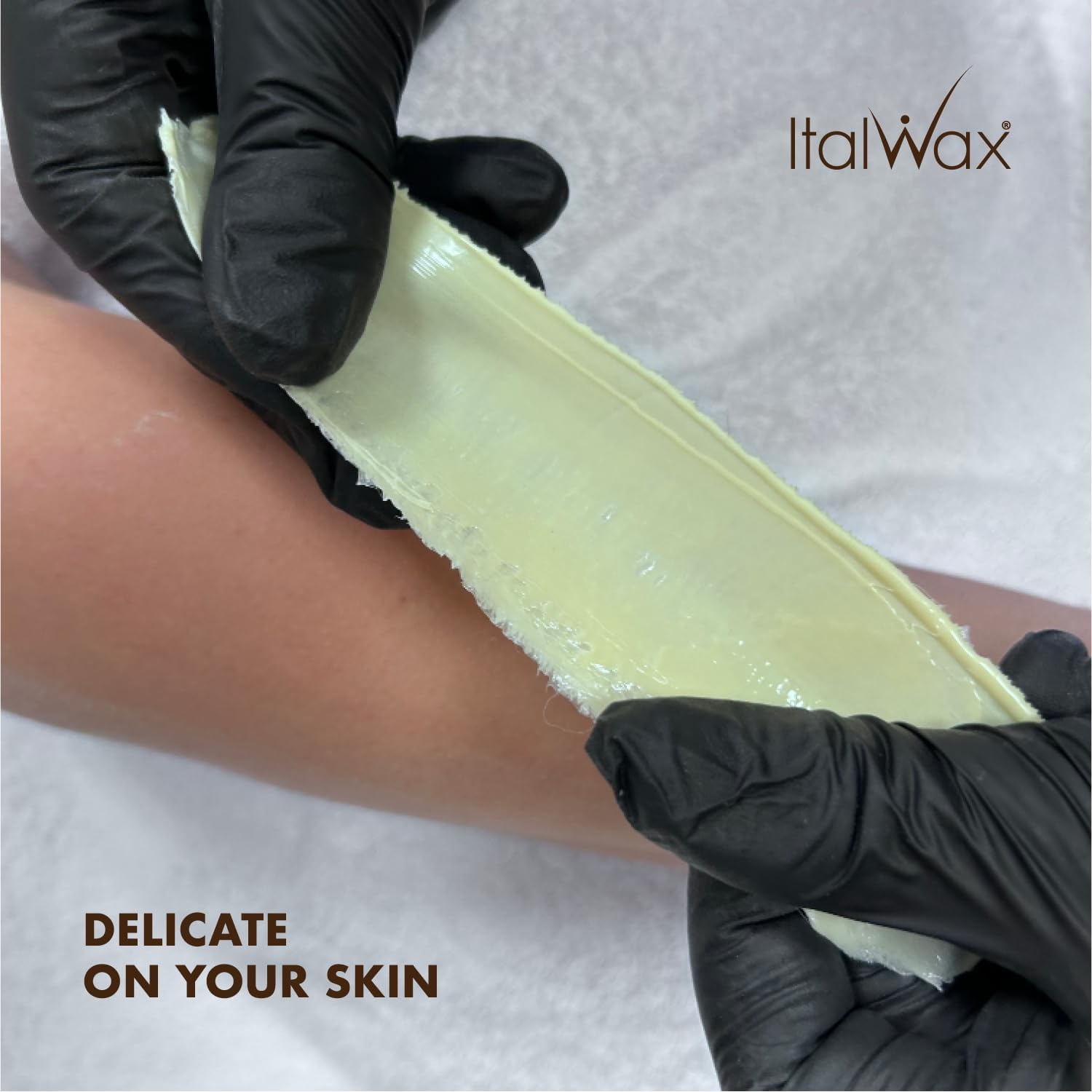 Italwax White Chocolate - 1kg Perline di cera a caldo per la depilazione senza strisce - Formula naturale per tutti i tipi di pelle – Aromatizzato vaniglia – Raccomandato per area bikini e ascelle