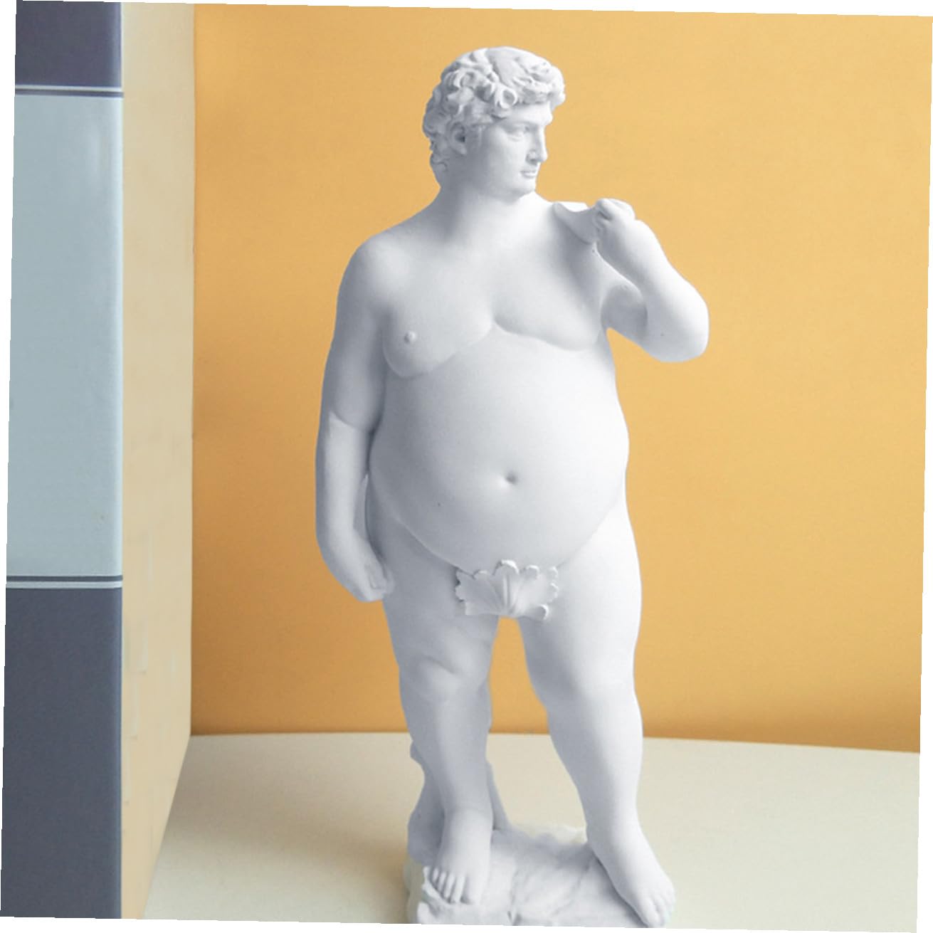 Ipetboom Kreative Harz David Statue Skulptur Kunstdekoration für Zuhause und Büro Praktisch Pflegeleicht Moderne Wohndeko für Familie und Freunde