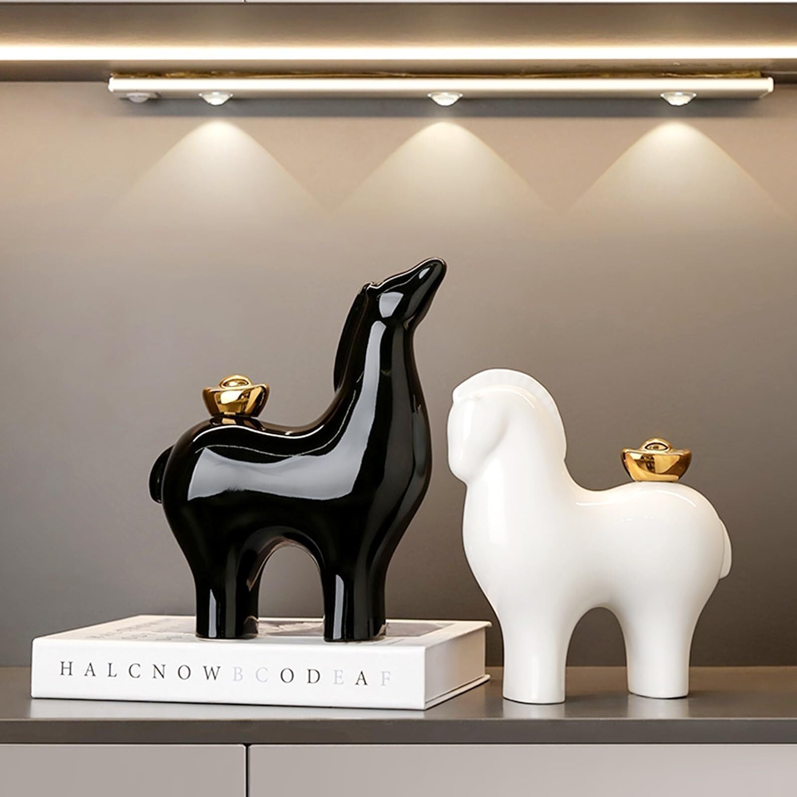 Regalos para Mujeres Escultura Abstracta Moderna de la Estatua del Caballo Deco, apartamento Dormitorio Decoración para estanterías