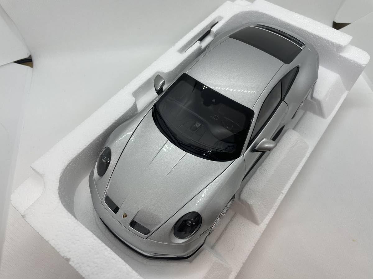 304-032 ノレブ 1/18 ポルシェ 911 GT3 2021 ノレブ NOREV WAP0212100TGT3 1/18 ポルシェ 911 (992) GT3 RS